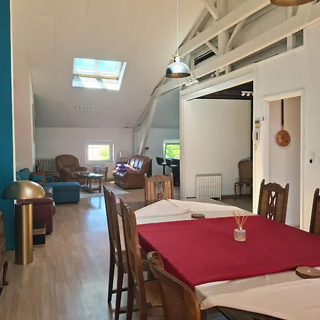 Lägenhet Bright Loft Near Court 2 Bedroom And Table For 10 Carcassonne