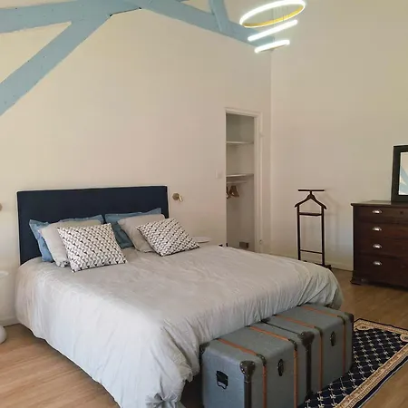 Apartment Bright Loft Near Court 2 Bedroom And Table For 10 *