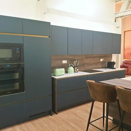 Bright Loft Near Court 2 Bedroom And Table For 10 Lägenhet Carcassonne