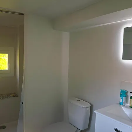 Bright Loft Near Court 2 Bedroom And Table For 10 Apartment *